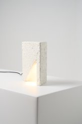 Luminária Brecha, Concreto. Por Caroline Strobel