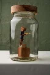 SÉRIE FLORESCER, ESCULTURA ABRIGO #5,