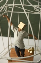 SÉRIE FLORESCER, ESCULTURA LIBERDADE