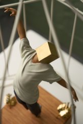 SÉRIE FLORESCER, ESCULTURA LIBERDADE