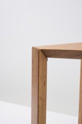 DPT035, Mesa Lateral Tríplice