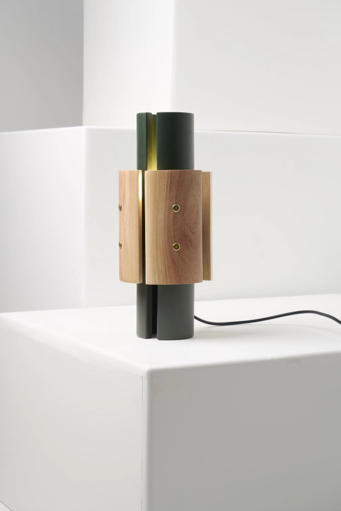 Luminária Pilar. Por Bernardo Cardoso